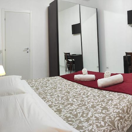 Stazione Telese 41 Bed & Breakfast Roma Exterior foto
